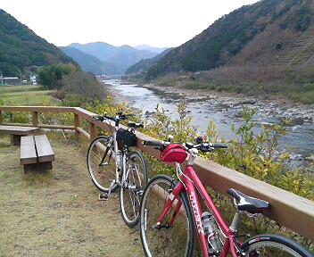 クロスバイクと四万十川