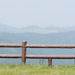 四国カルストの柵の写真です